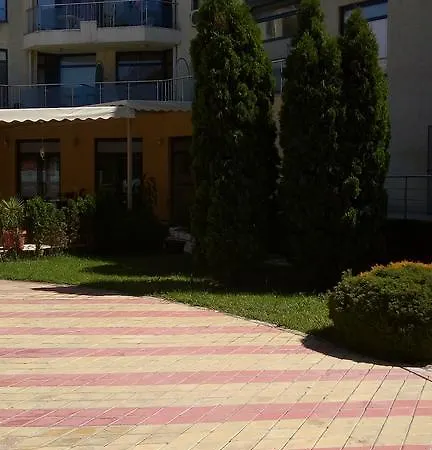 Apartament Rainbow Economy Studio Nova *