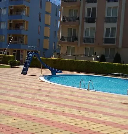 Apartament Rainbow Economy Studio Nova
